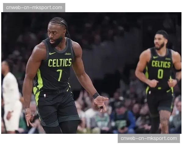 战报:勇士对阵凯尔特人全美直播创本赛季收视新高,流媒体数据显著增长。 战报:勇士对阵凯尔特人全美直播创本赛季收视新高,流媒体数据显著增长。